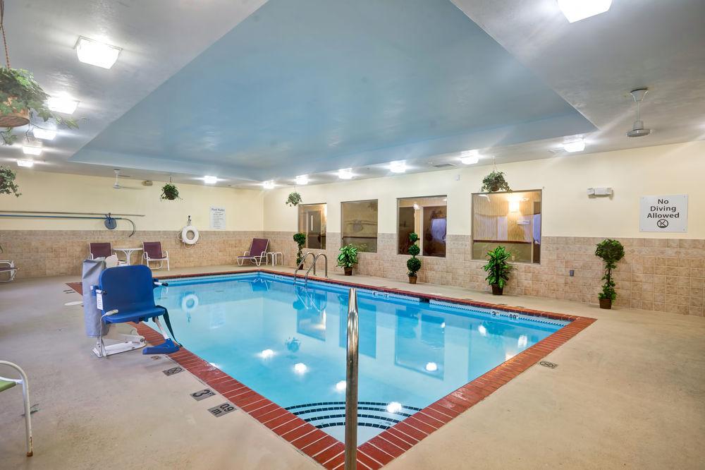 Holiday Inn Express Hotel & Suites Christiansburg By Ihg Esterno foto