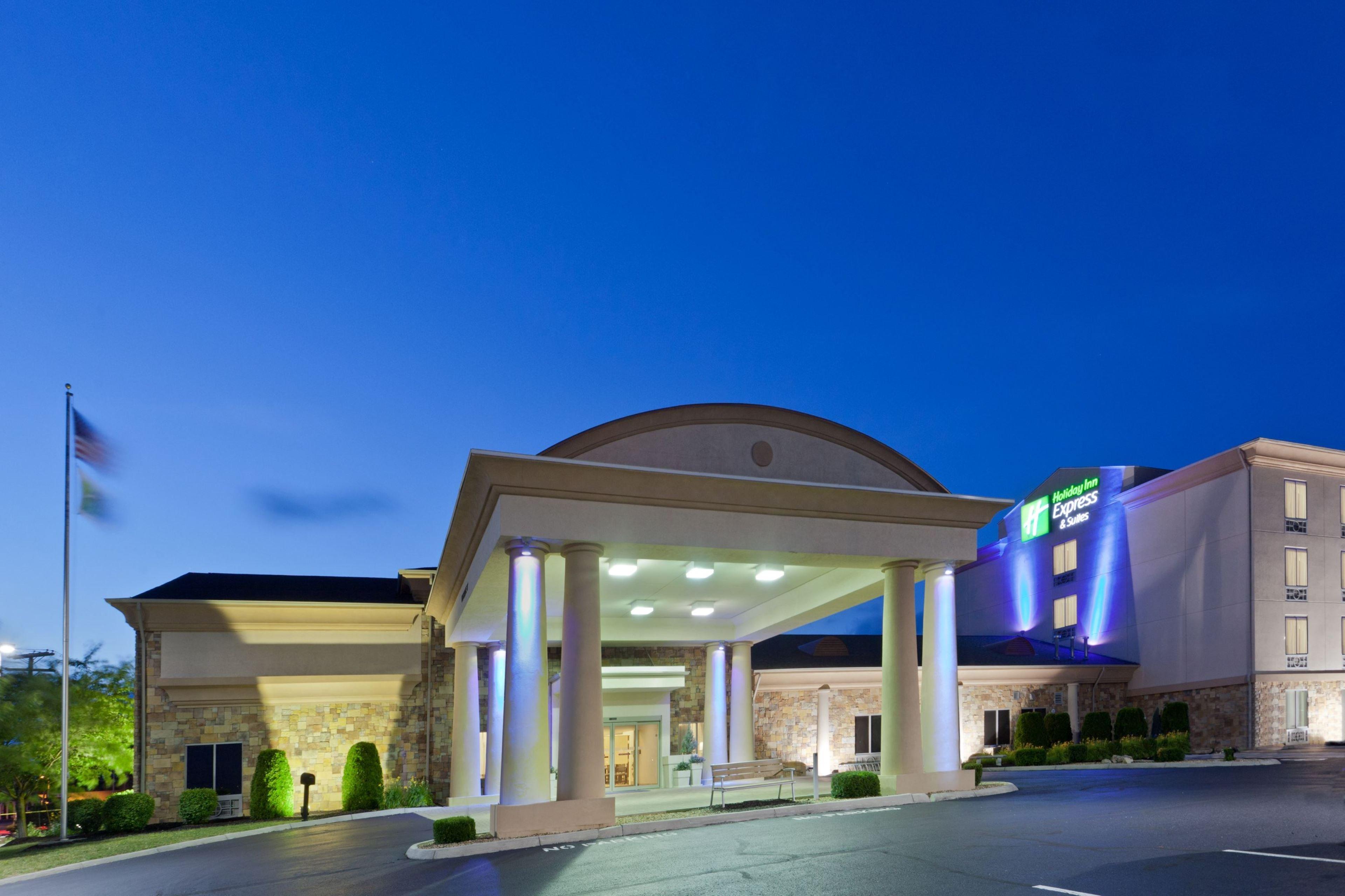 Holiday Inn Express Hotel & Suites Christiansburg By Ihg Esterno foto